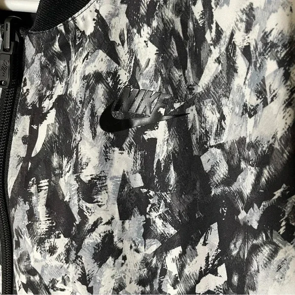 Nike Womens Bonded Woven Reversible Bomber Jacket Size Small - Picture 7 of 12